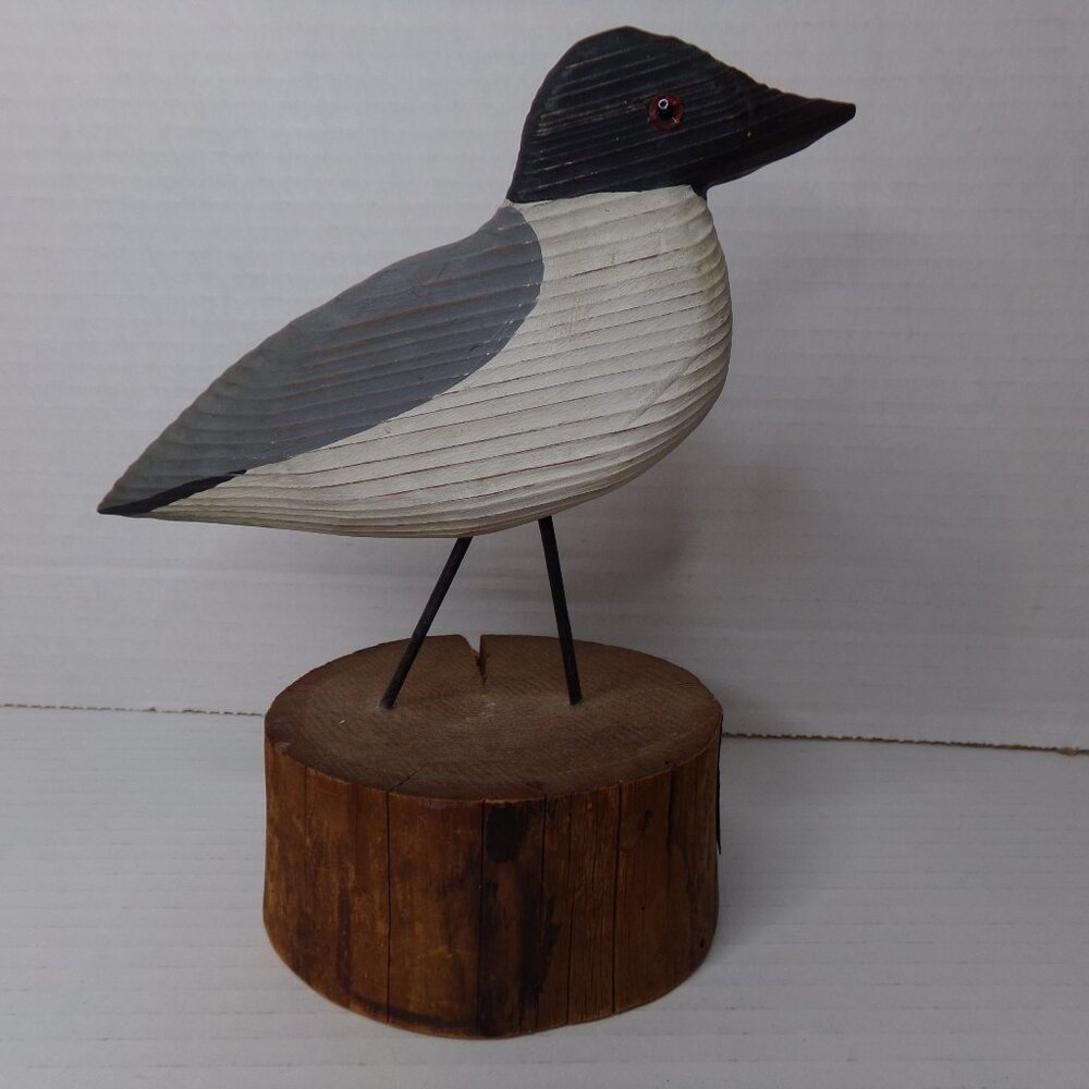 Vintage Wood Carved Bird Log Stand Hand Painted Wire Legs Shore Beach 1987